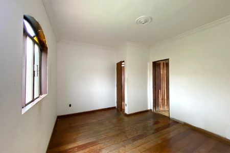Casa à venda com 410m², 3 quartos e 5 vagas Casa à venda com 410m², 3 quartos e 5 vagasSuite