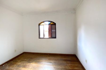 Casa à venda com 410m², 3 quartos e 5 vagas Casa à venda com 410m², 3 quartos e 5 vagasQuarto 2