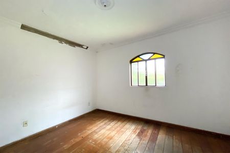 Casa à venda com 410m², 3 quartos e 5 vagas Casa à venda com 410m², 3 quartos e 5 vagasSuite