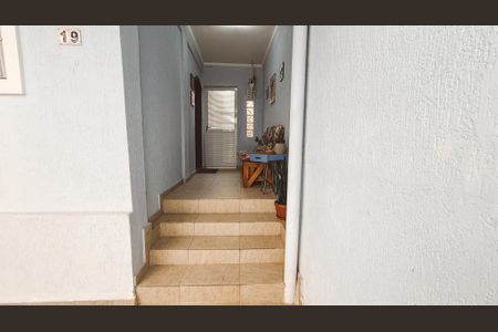 Casa à venda com 118m², 2 quartos e 2 vagas Casa à venda com 118m², 2 quartos e 2 vagasEntrada