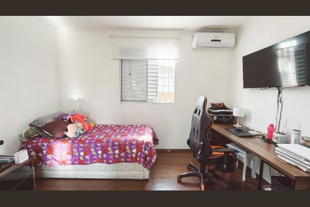 Casa à venda com 118m², 2 quartos e 2 vagas Casa à venda com 118m², 2 quartos e 2 vagasQuarto