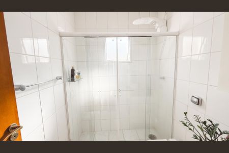 Casa à venda com 118m², 2 quartos e 2 vagas Casa à venda com 118m², 2 quartos e 2 vagasBanheiro