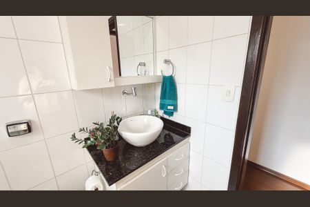 Casa à venda com 118m², 2 quartos e 2 vagas Casa à venda com 118m², 2 quartos e 2 vagasBanheiro