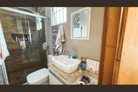 Casa à venda com 118m², 2 quartos e 2 vagas Casa à venda com 118m², 2 quartos e 2 vagasBanheiro da Suíte