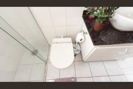 Casa à venda com 118m², 2 quartos e 2 vagas Casa à venda com 118m², 2 quartos e 2 vagasBanheiro