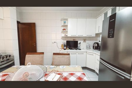 Casa à venda com 118m², 2 quartos e 2 vagas Casa à venda com 118m², 2 quartos e 2 vagasCozinha