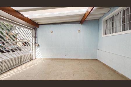 Casa à venda com 118m², 2 quartos e 2 vagas Casa à venda com 118m², 2 quartos e 2 vagasGaragem