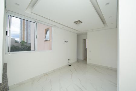 SALA de apartamento para alugar com 2 quartos, 50m² em Palmeiras, Belo Horizonte