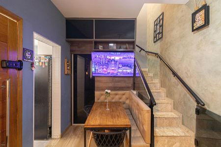 Sala de casa de condomínio para alugar com 2 quartos, 70m² em Vila Paranagua, São Paulo