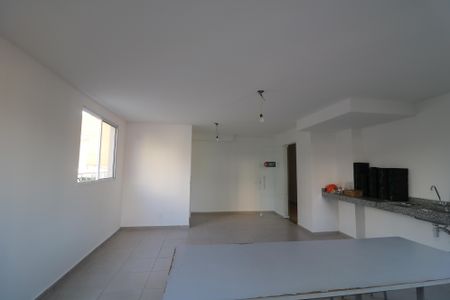Apartamento para alugar com 34m², 2 quartos e sem vagaÁrea comum - Salão de festas
