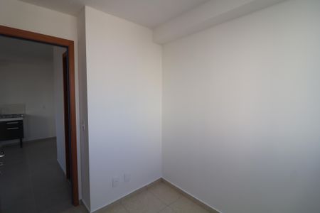 Quarto 2 de apartamento para alugar com 2 quartos, 34m² em Vila Antonieta, São Paulo
