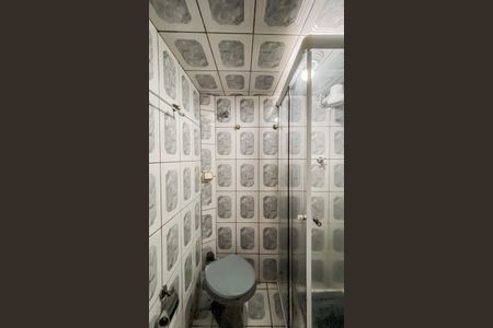 Banheiro da Suíte de casa para alugar com 2 quartos, 70m² em Parque Cisper, São Paulo