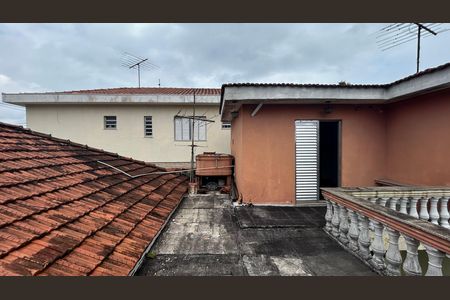 Casa à venda com 250m², 2 quartos e 3 vagas Casa à venda com 250m², 2 quartos e 3 vagasEdícula - Terraço