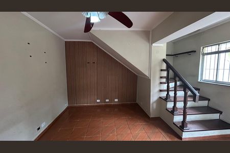 Casa à venda com 250m², 2 quartos e 3 vagas Casa à venda com 250m², 2 quartos e 3 vagasEdícula - Sala de Estar