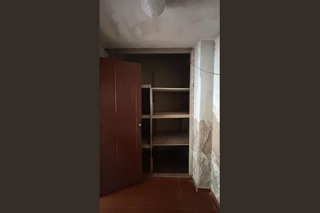 Casa à venda com 250m², 2 quartos e 3 vagas Casa à venda com 250m², 2 quartos e 3 vagasQuarto de Serviço
