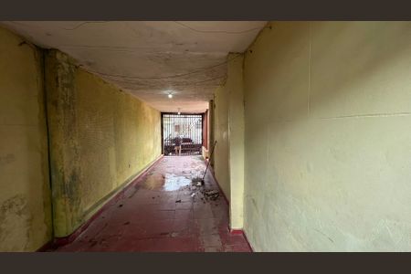 Casa à venda com 250m², 2 quartos e 3 vagas Casa à venda com 250m², 2 quartos e 3 vagasGaragem