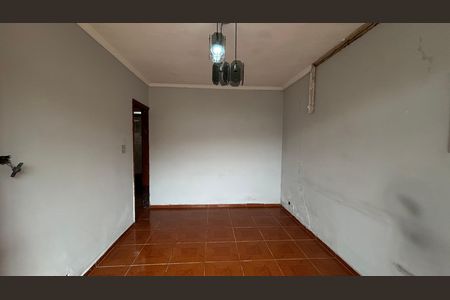 Casa à venda com 250m², 2 quartos e 3 vagas Casa à venda com 250m², 2 quartos e 3 vagasSala
