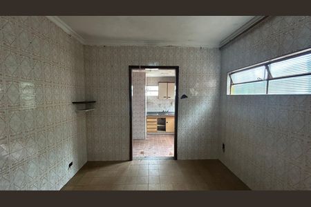 Casa à venda com 250m², 2 quartos e 3 vagas Casa à venda com 250m², 2 quartos e 3 vagasCozinha