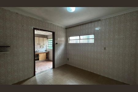 Casa à venda com 250m², 2 quartos e 3 vagas Casa à venda com 250m², 2 quartos e 3 vagasCozinha