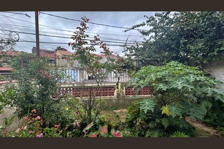 Casa à venda com 250m², 2 quartos e 3 vagas Casa à venda com 250m², 2 quartos e 3 vagasJardim