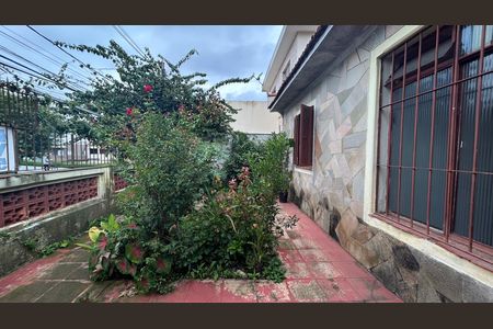 Casa à venda com 250m², 2 quartos e 3 vagas Casa à venda com 250m², 2 quartos e 3 vagasJardim