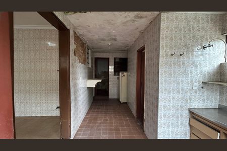 Casa à venda com 250m², 2 quartos e 3 vagas Casa à venda com 250m², 2 quartos e 3 vagasCozinha