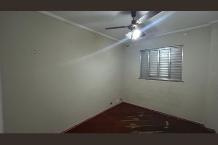 Casa à venda com 250m², 2 quartos e 3 vagas Casa à venda com 250m², 2 quartos e 3 vagasEdícula - Quarto 1
