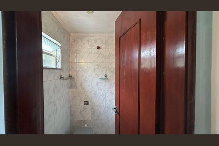 Casa à venda com 250m², 2 quartos e 3 vagas Casa à venda com 250m², 2 quartos e 3 vagasEdícula - Lavabo