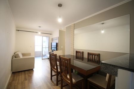 Sala de apartamento para alugar com 2 quartos, 70m² em Paraíso do Morumbi, São Paulo