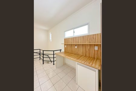 Casa para alugar com 200m², 4 quartos e 2 vagasEscritório