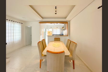 Casa para alugar com 200m², 4 quartos e 2 vagasSala de Jantar