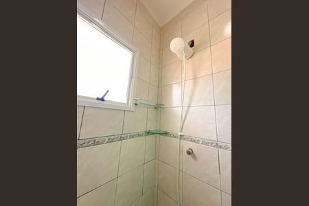 Casa para alugar com 200m², 4 quartos e 2 vagasBanheiro 1