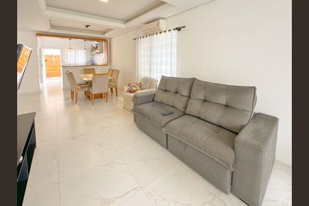 Casa para alugar com 200m², 4 quartos e 2 vagasSala de TV