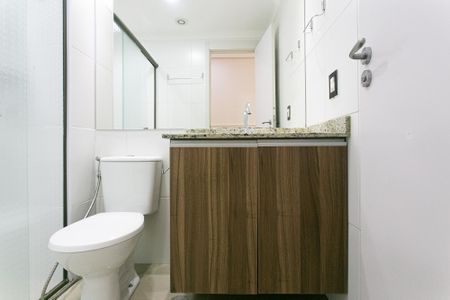 Apartamento à venda com 68m², 2 quartos e 1 vagaBanheiro Social