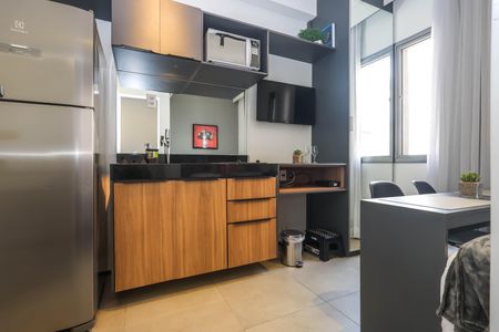Quarto e cozinha de kitnet/studio para alugar com 1 quarto, 18m² em Liberdade, São Paulo