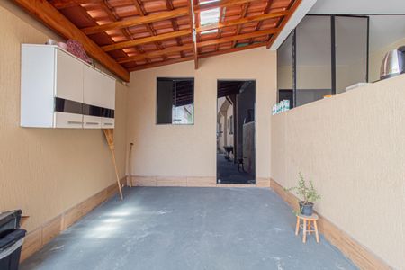 Casa para alugar com 120m², 2 quartos e 2 vagasQuintal