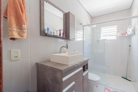 Casa para alugar com 120m², 2 quartos e 2 vagasBanheiro 1