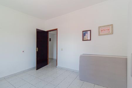 Casa para alugar com 120m², 2 quartos e 2 vagasQuarto 1