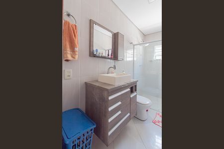 Casa para alugar com 120m², 2 quartos e 2 vagasBanheiro 1