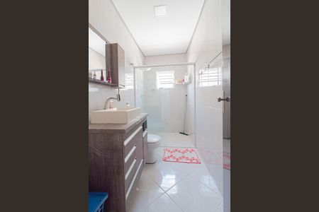 Casa para alugar com 120m², 2 quartos e 2 vagasBanheiro 1