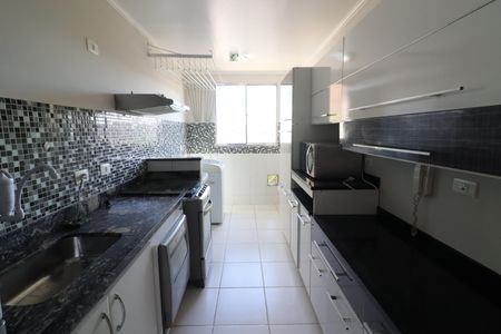Apartamento à venda com 54m², 2 quartos e 1 vagaCozinha e Área de Serviço