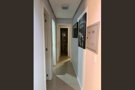 Corredor de apartamento para alugar com 3 quartos, 75m² em Cavalhada, Porto Alegre