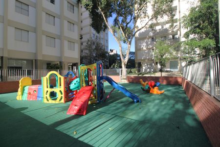 Apartamento à venda com 75m², 3 quartos e 2 vagasPlayground