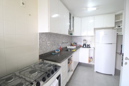 Apartamento à venda com 75m², 3 quartos e 2 vagasCozinha