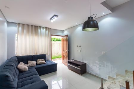 Sala de casa à venda com 2 quartos, 65m² em I.a.p.i., Osasco