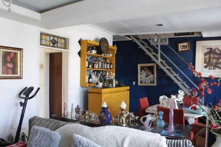 Casa de condomínio à venda com 200m², 3 quartos e 5 vagasSala 1