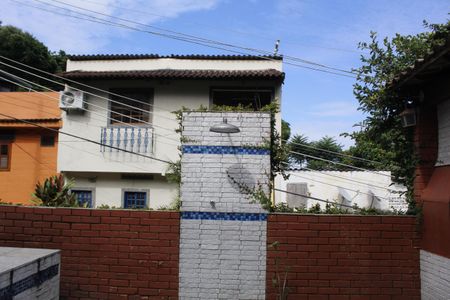 Casa de condomínio à venda com 200m², 3 quartos e 5 vagasÁrea gourmet