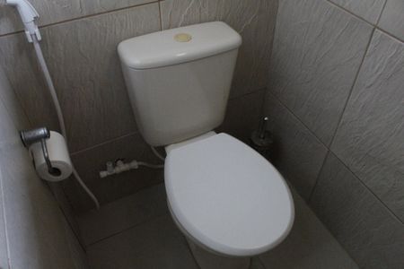 Casa de condomínio à venda com 200m², 3 quartos e 5 vagasBanheiro da Suíte 1
