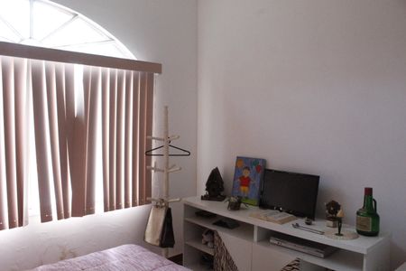 Casa de condomínio à venda com 200m², 3 quartos e 5 vagasQuarto Suíte 2