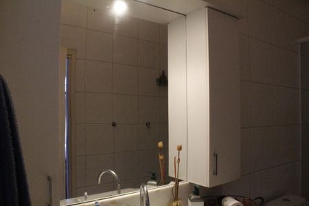 Casa de condomínio à venda com 200m², 3 quartos e 5 vagasBanheiro da Suíte 2